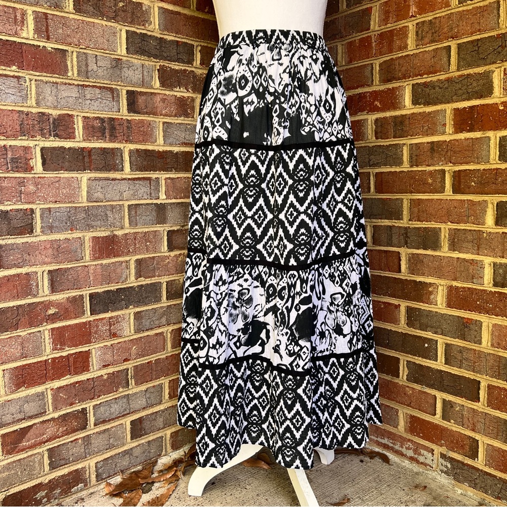 Vintage 90’s/00’s Elementz black & white multi-pattern fairycore prairie skirt